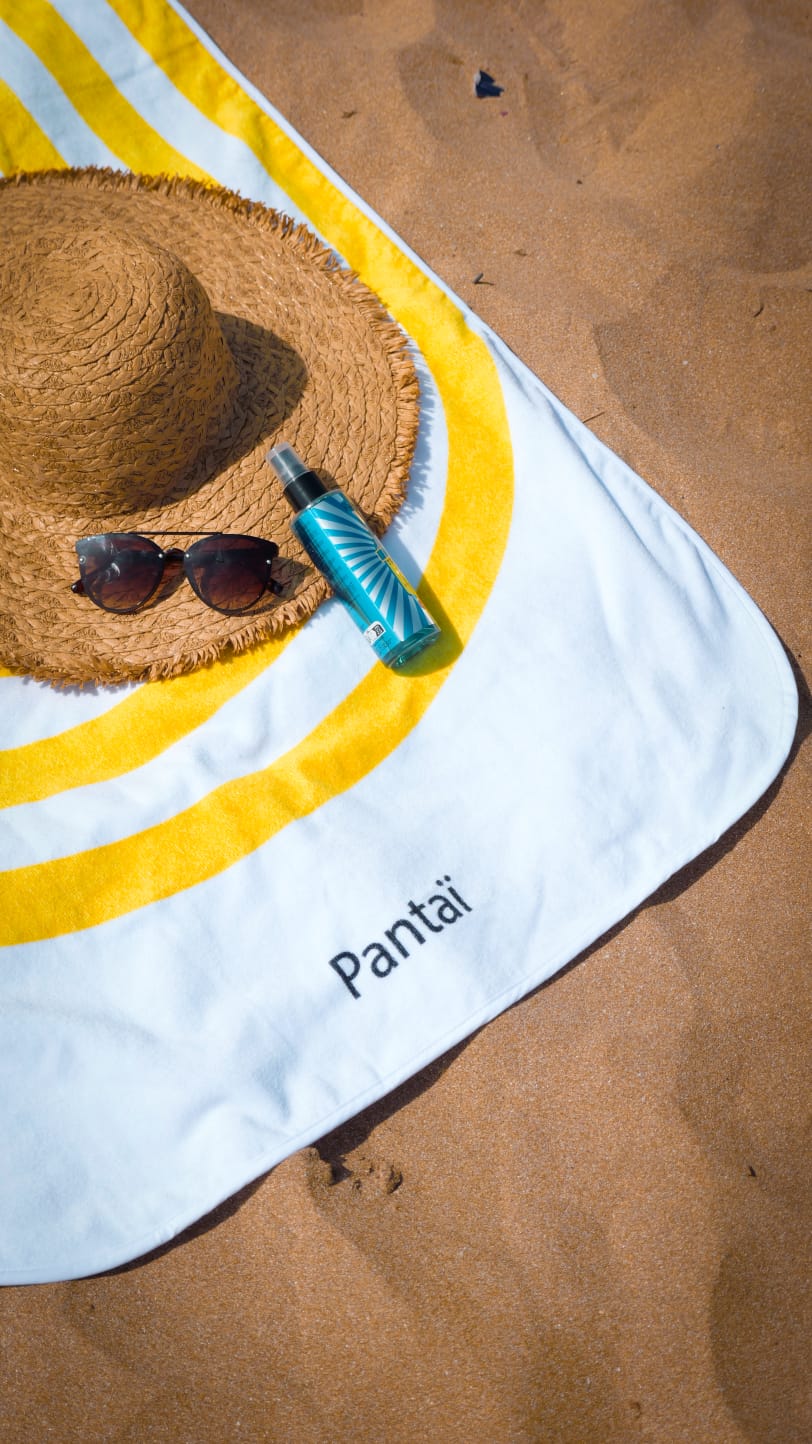 Serviette de plage microfibre recyclée – Sans sable & ultra absorbante