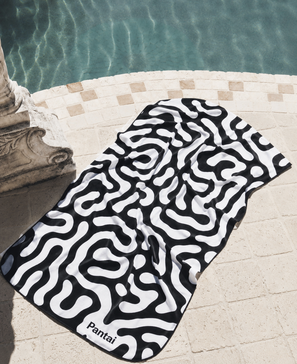Serviette de plage microfibre recyclée – Sans sable & ultra absorbante