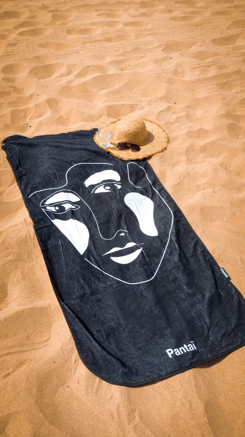 Serviette de plage microfibre recyclée – Sans sable & ultra absorbante